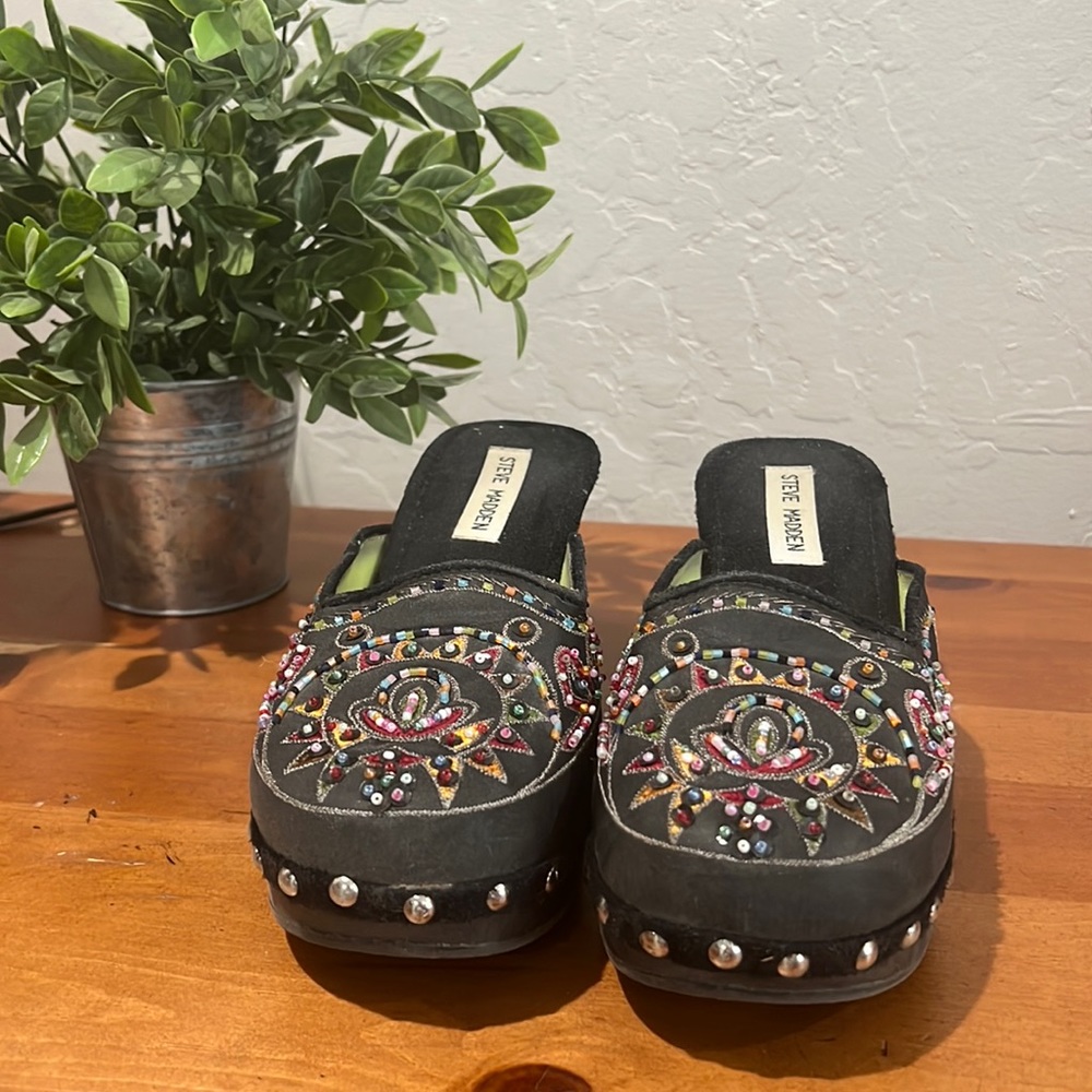 Steve Madden boho beaded clogs